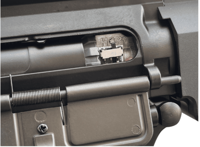 CYMA Platinum M4 8.5 M-LOK AEG (with Built-In Mosfet & Tracer Hop-Up - Black - CM.006R-8.5) - Classic Airsoft Guns - view 3