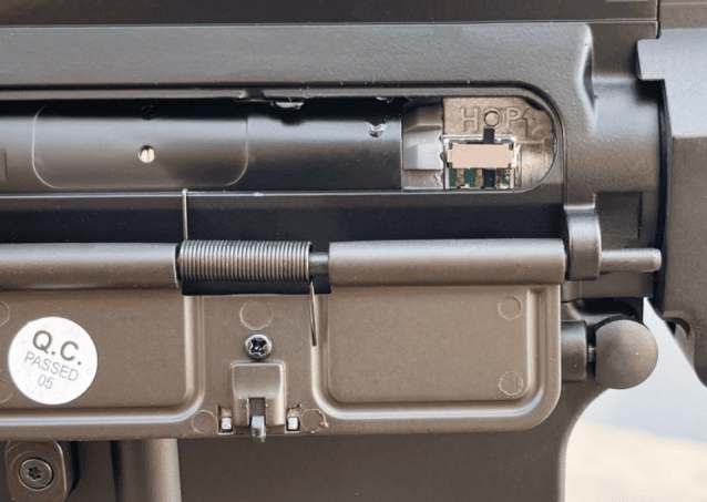 CYMA Platinum M4 10.5 M-LOK AEG (with Built-In Mosfet & Tracer Hop-Up - Black - CM.006R-10.5) - Cyma - view 5