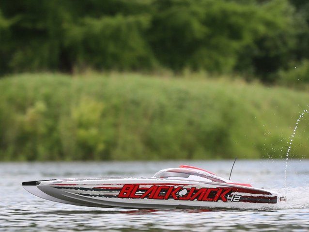 white and red Blackjack 42" 8S Brushless Catamaran RTR - Boats - view 19