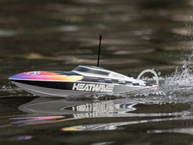 Recoil 2 18" Self-Righting Brushless Deep-V RTR, Heatwave - Boats - view 14