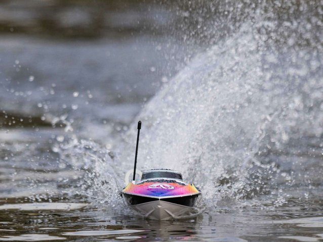 Recoil 2 18" Self-Righting Brushless Deep-V RTR, Heatwave - Boats - view 18