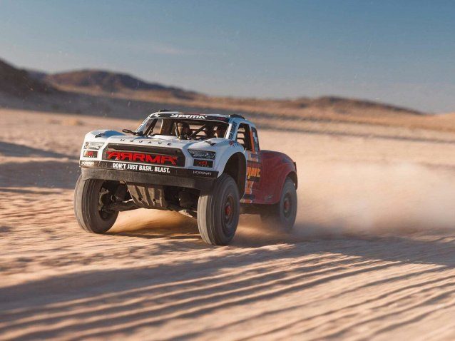 white 1/8 MOJAVE 4S 4X4 BLX DT (with Centre Diff) RTR - Cars - view 20