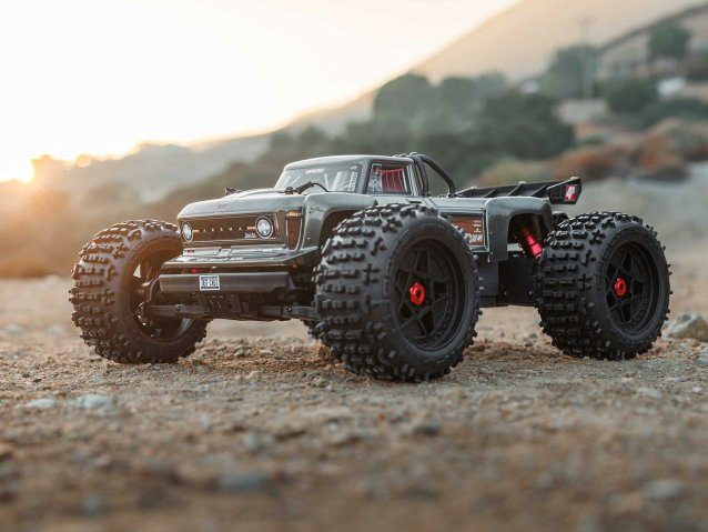 gun metal 1/10 OUTCAST 4S 4X4 BLX Stunt MT (with Centre Diff) - Cars - view 12