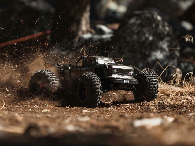 gun metal 1/10 OUTCAST 4S 4X4 BLX Stunt MT (with Centre Diff) - Cars - view 24