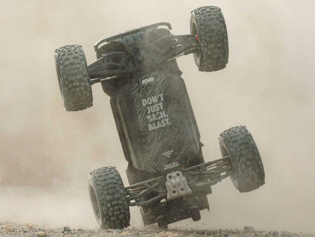 blue 1/8 NOTORIOUS 6S V6 4X4 BLX Stunt Truck RTR - Cars - view 16