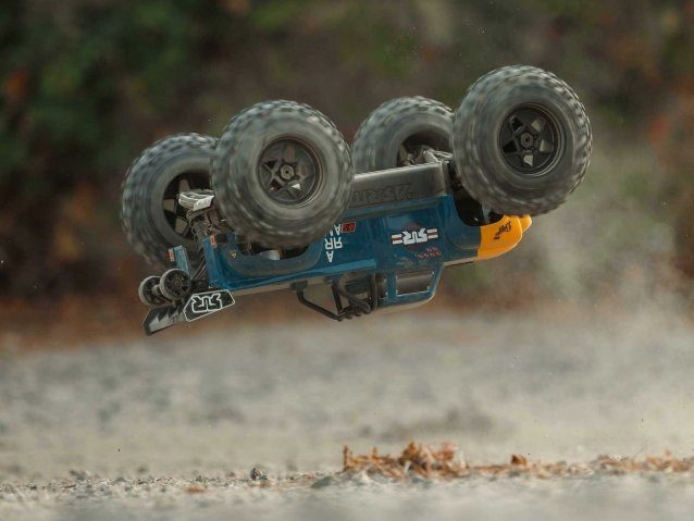 blue 1/8 NOTORIOUS 6S V6 4X4 BLX Stunt Truck RTR - Cars - view 17