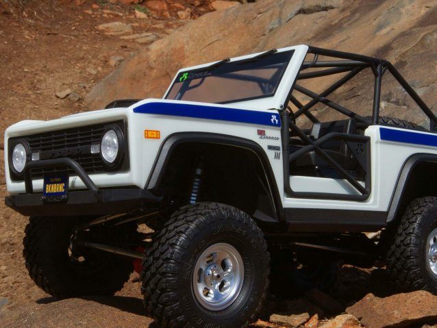 white 1/10 SCX10 III Early Ford Bronco 4WD Rock Crawler RTR - Cars - view 2