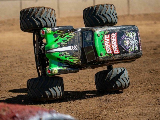 1/8 LMT 2.0 Grave Digger 4X4 Solid Axle Monster Truck RTR - Cars - view 19