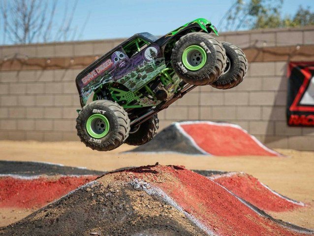 1/8 LMT 2.0 Grave Digger 4X4 Solid Axle Monster Truck RTR - Cars - view 23