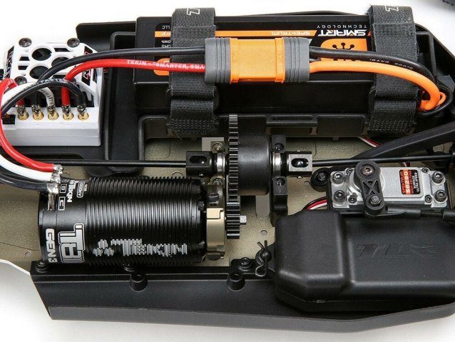 TLR 1/8 8IGHT XT/XTE 4WD Nitro/Electric Truggy Race Kit - Cars - view 19