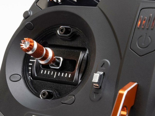 iX14+ SE 20-Channel DSMX Transmitter - Radios - view 3