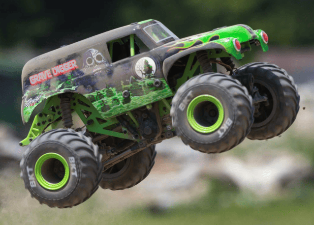 LOSI 1/18 Mini LMT 4WD Brushed Monster Truck RTR Grave Digger - Cars - view 12