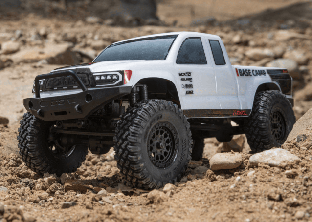 AXIAL 1/24 SCX24 Base Camp 4WD Rock Crawler RTR White - Cars - view 18