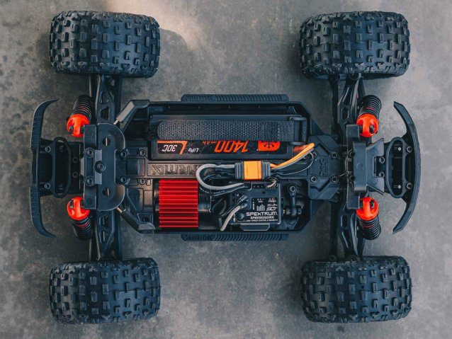 red 1/18 GRANITE GROM MEGA 4X4 MT with Battery & Charger - Cars - view 6
