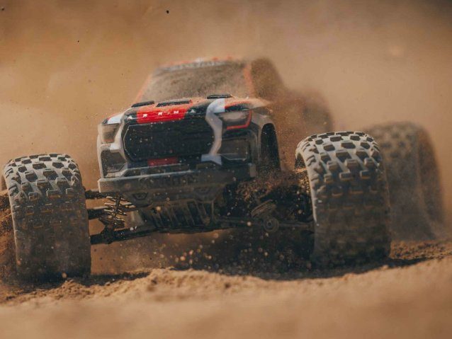 red 1/18 GRANITE GROM MEGA 4X4 MT with Battery & Charger - Cars - view 14