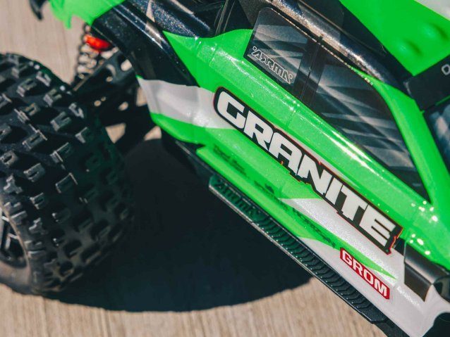 green 1/18 GRANITE GROM MEGA 4X4 MT with Battery & Charger - Cars - view 10