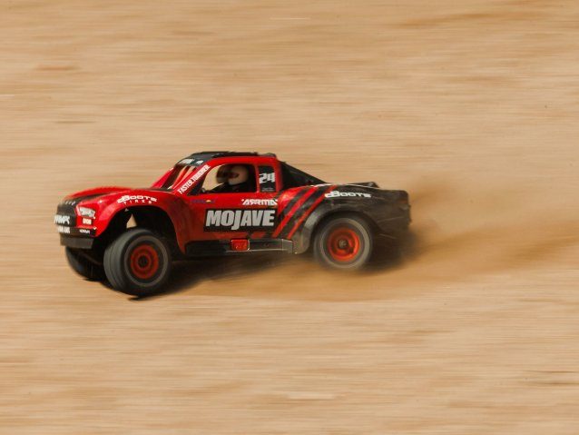 red 1/16 MOJAVE GROM MEGA 4X4 DT with Battery & Charger - Cars - view 14