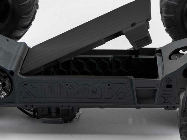 CLEAR 1/10 GORGON 2WD RTA Kit Brushed Monster Truck WITH BATTERY AND CHARGER - Cars - view 13