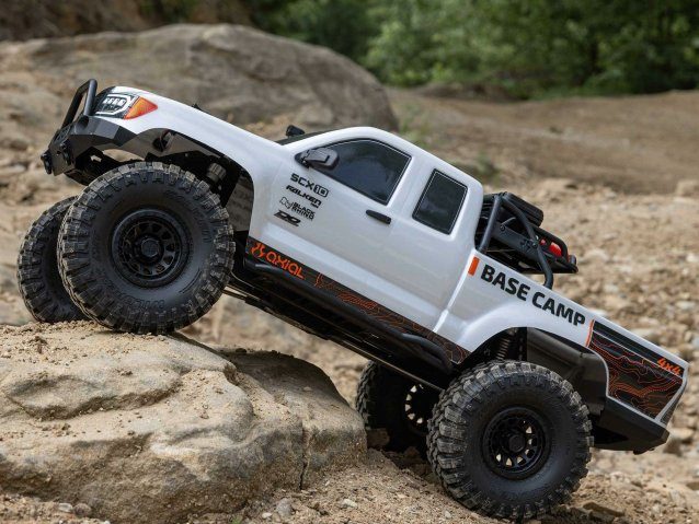 white 1/10 SCX10 III Base Camp 4X4 Rock Crawler RTR - Cars - view 15