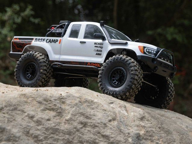 white 1/10 SCX10 III Base Camp 4X4 Rock Crawler RTR - Cars - view 16