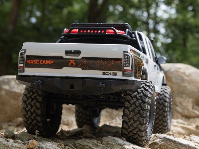 white 1/10 SCX10 III Base Camp 4X4 Rock Crawler RTR - Cars - view 17