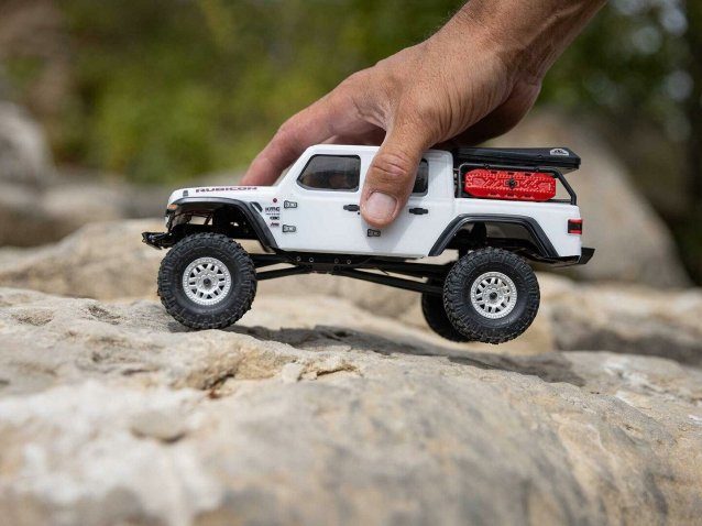 white 1/24 SCX24 Jeep JT Gladiator 4WD Rock Crawler RTR - Cars - view 18
