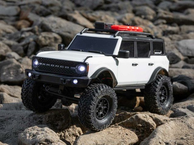 white 1/24 SCX24 Ford Bronco 4X4 RTR with battery and charger - Cars - view 14