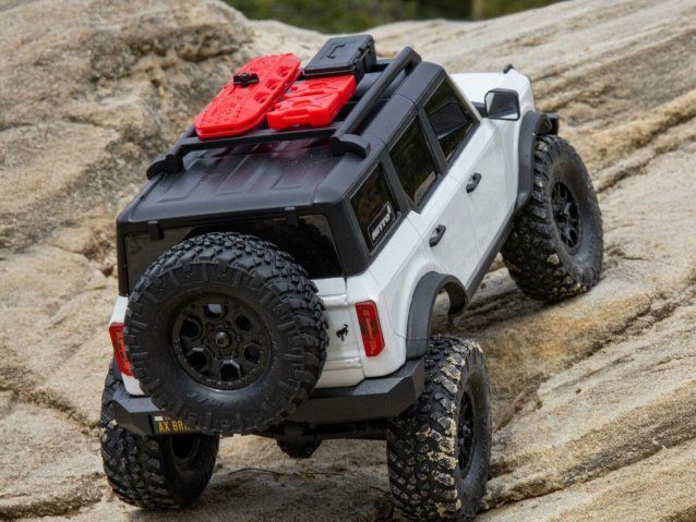 white 1/24 SCX24 Ford Bronco 4X4 RTR with battery and charger - Cars - view 16