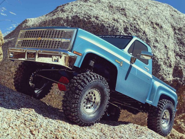 blue 1/10 SCX10 III Base Camp 1982 Chevy K10 4WD RTR - Cars - view 12